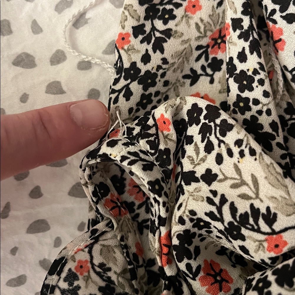 Max Studio Flirty Floral Ruffle Blouse Tunic - Picture 11 of 11